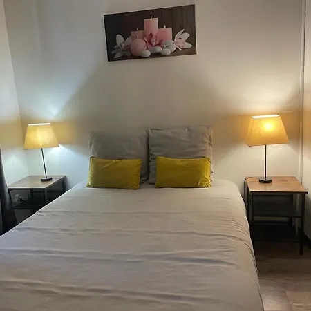 Charmes De 루르드